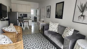 Leilighet – basic | Oppholdsområde | Smart-TV og strømmetjenester