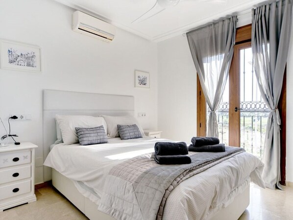 2 Schlafzimmer, Bügeleisen/Bügelbrett, Reisekinderbett, kostenloses WLAN