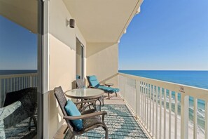 Property grounds - GULF FRONT *Renovated* - 2 BR + Private Room w/ a Full bed ~ Owner Managed! (Panama City Beach)