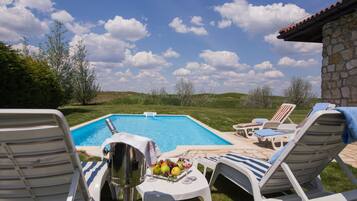 Black Sea Rama Villa 72 | 2 bedrooms, blackout curtains, iron/ironing board, free WiFi