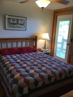 2 bedrooms, iron/ironing board, travel crib, free WiFi - Attitude  Adjustment! (Fancy Gap)