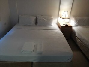 17 chambres, coffres-forts dans les chambres, Wi-Fi, draps fournis