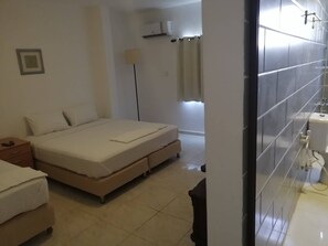 17 chambres, coffres-forts dans les chambres, Wi-Fi, draps fournis