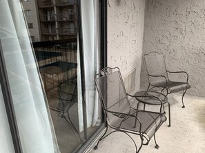 Property grounds - Olde Gatlinburg 203 is a beautiful condo with private balcony located in downtow (Gatlinburg)