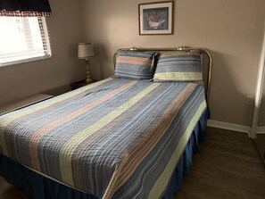 1 dormitorio, tabla de planchar con plancha, wifi gratis y ropa de cama