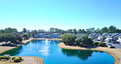 Large, 1st floor, corner unit, 3bedroom 3bath, True Blue Golf Course!