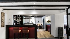 Bar (in der Unterkunft)