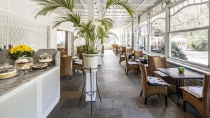 Tägliches inbegriffenes Frühstücksbuffet