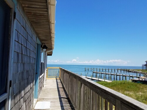Badger Bungalow:  Sunsets over Pamlico Sound, private boat dock.