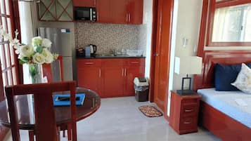 Habitación doble Deluxe | Minibar, escritorio, wifi gratis y ropa de cama