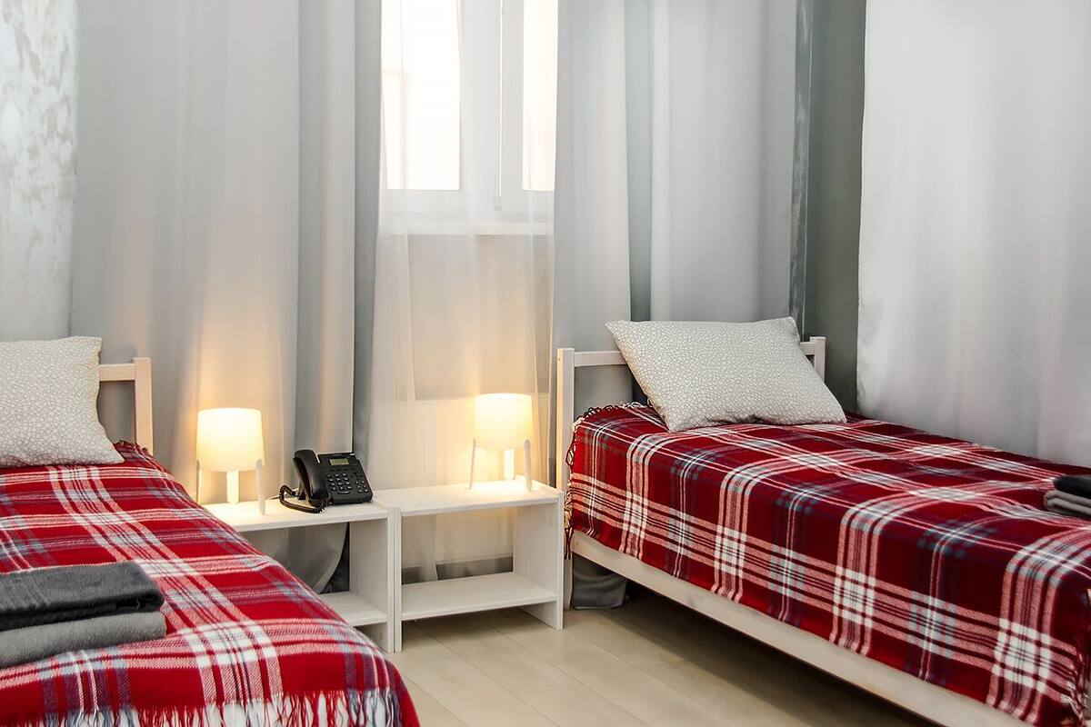 Standard Twin Room, Private Bathroom | 1 bedroom, premium bedding, desk, iron/ironing board