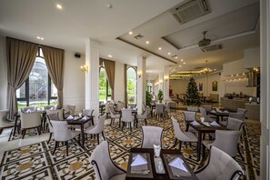 Breakfast, lunch and dinner served - Seaside Boutique Resort Quy Nhon (Song Cau)