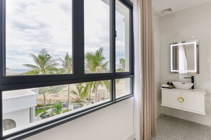 Bathroom - Seaside Boutique Resort Quy Nhon (Song Cau)