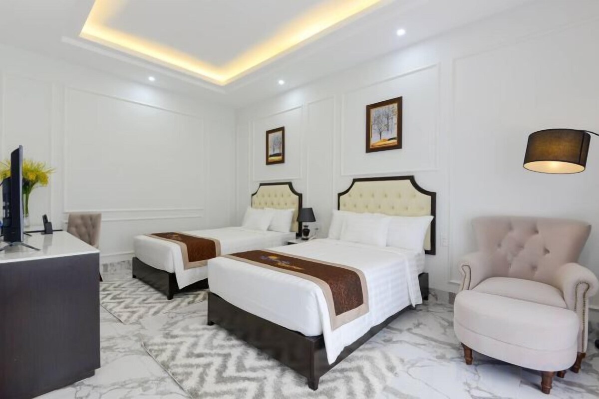 Memory-foam beds, free minibar items, in-room safe, desk