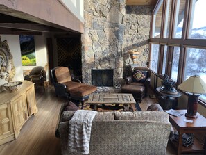 Smart TV, fireplace, video-game console, DVD player