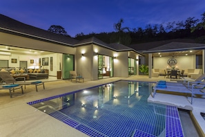 4 Bedrooms Luxury Pool Villa | Piscina particular
