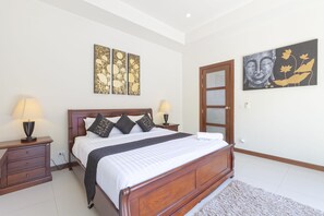 4 Bedrooms Luxury Pool Villa | 4 bedrooms, premium bedding, down duvets, Select Comfort beds - Luxury Villa Onyx Nai Harn Beach (Rawai)