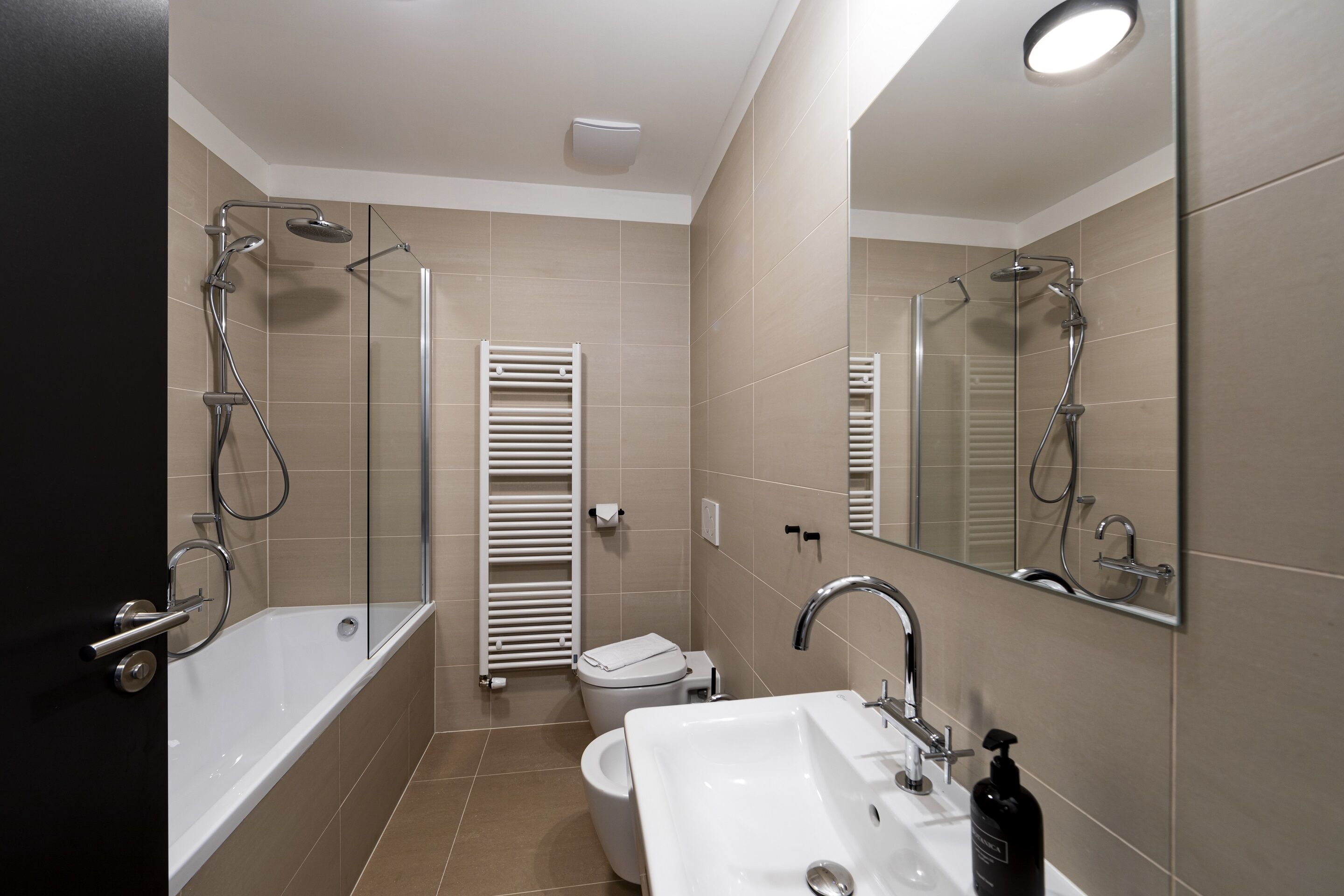 comfort double or twin room | bathroom | free toiletries, hair dryer, towels, soap