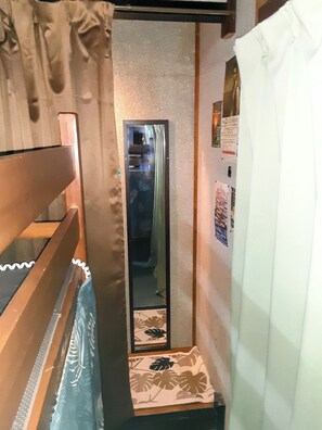 Bunk Bed in Mixed Dormitory Room (Non Smoking)