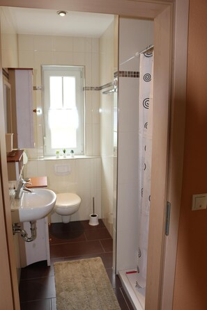 Handtücher, Seife, Toilettenpapier