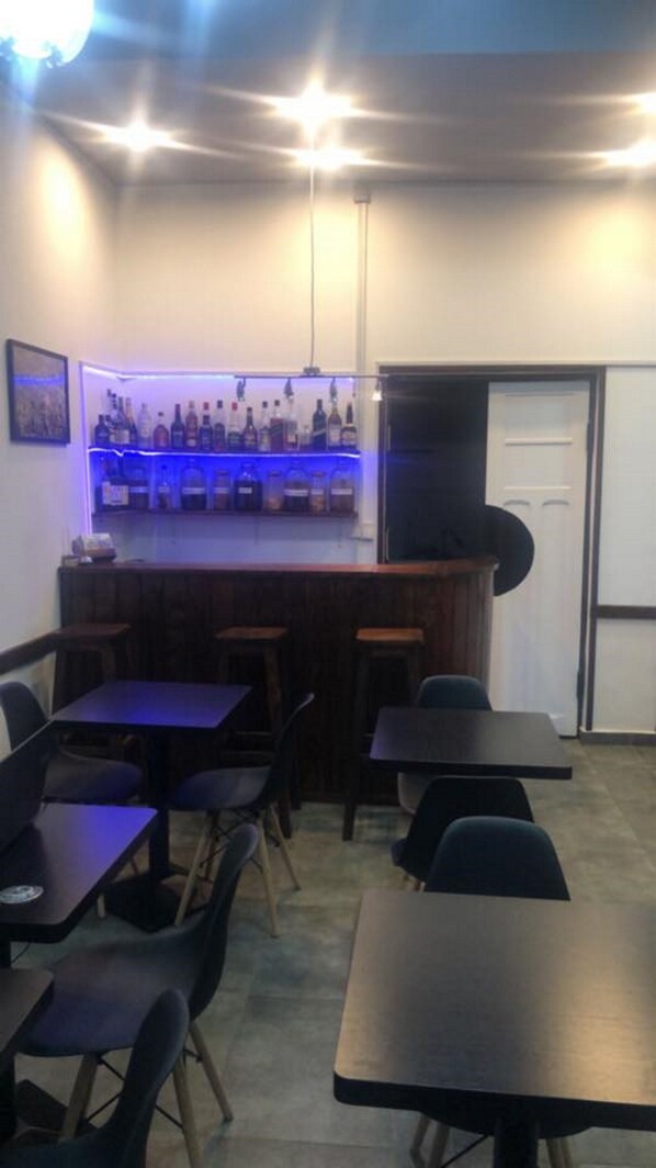 Bar (en el alojamiento)