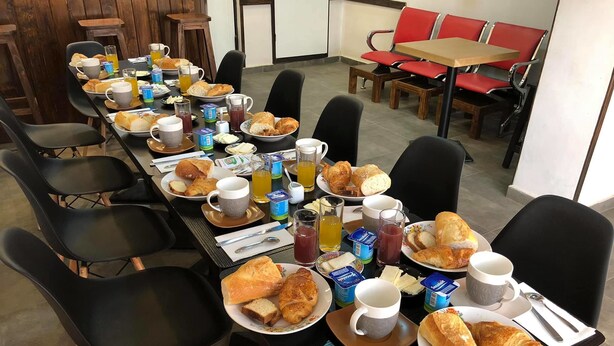 Desayuno continental todos los días (con cargo)