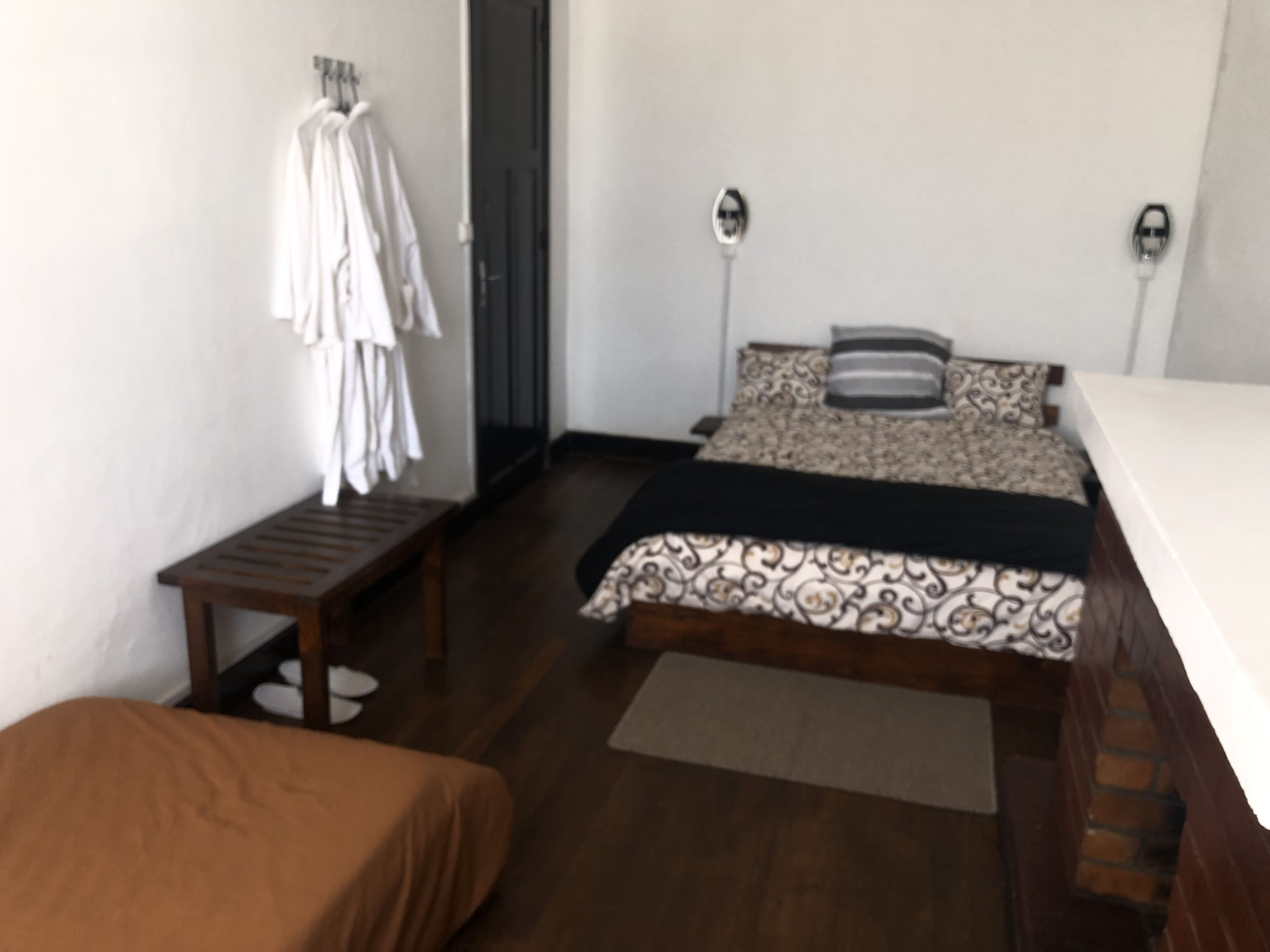 Chambre Classique | Bureau, fer et planche à repasser, Wi-Fi gratuit, draps fournis