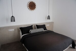 3 bedrooms, desk, iron/ironing board, rollaway beds - La Villa Pony (Canggu)