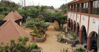 Sultan Hamud Pyramids Resort