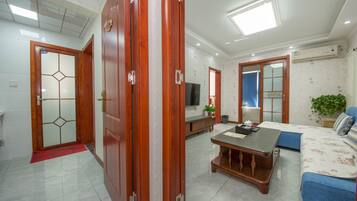 Premier Suite, 2 Bedrooms, Non Smoking | Blackout drapes, free WiFi, bed sheets