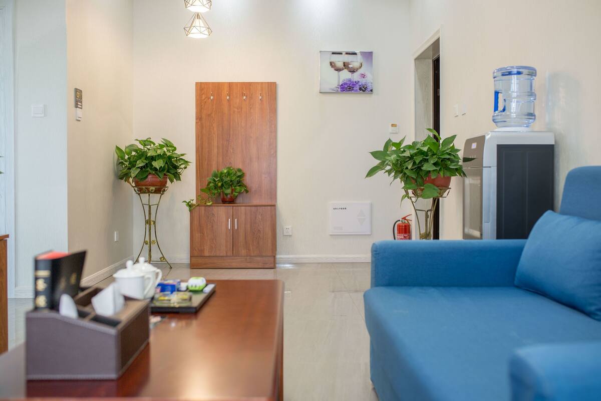 Elite Double Room, Non Smoking | 2 bedrooms, blackout drapes, free WiFi, bed sheets