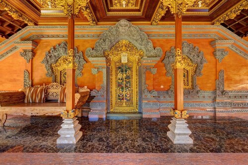 Living in Traditional Balinese House 