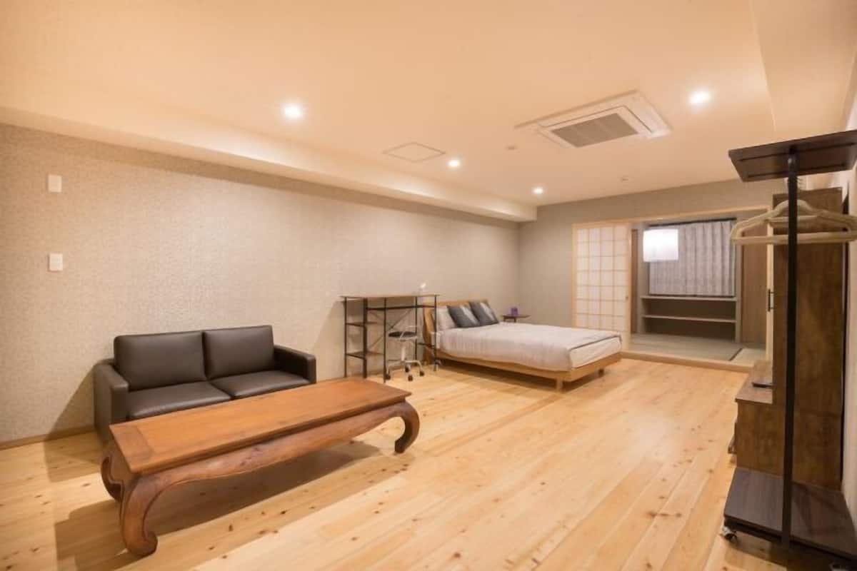 1 bedroom, desk, laptop workspace, free WiFi