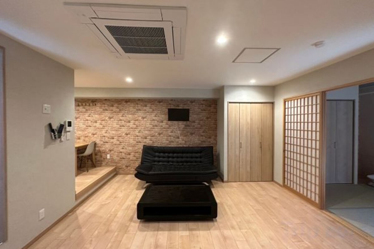 Living area | TV, Netflix, DVD player, streaming services