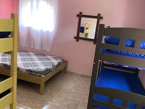 5 bedrooms, desk, iron/ironing board, free WiFi