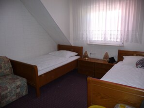 Double Room, Shared Bathroom | 1 bedroom, in-room safe, individually decorated, individually furnished