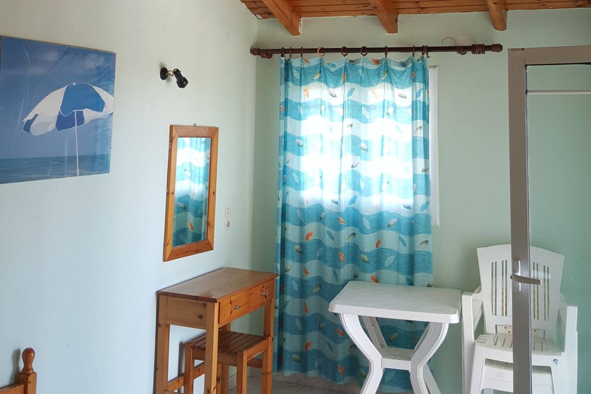 Basic Triple Room