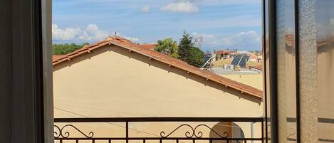 Basic Triple Room | View from room