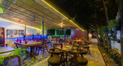 Five Rose Siem Reap Hostel