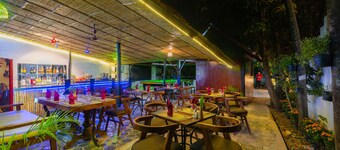 Five Rose Siem Reap Hostel
