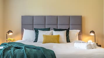 4 Schlafzimmer, Bügeleisen/Bügelbrett, kostenloses WLAN, Bettwäsche