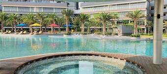 Gold Coast PIK Sea View Apartments by LongeSuites