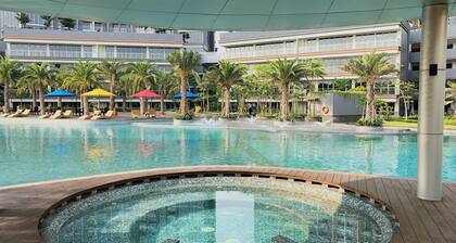 Gold Coast PIK Sea View Apartments by LongeSuites