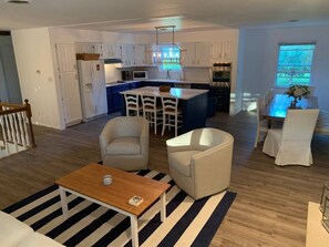 TV, fireplace, table tennis - Modern nautical themed home steps from the beach, park, CMA and bars/restaurants (Culver)