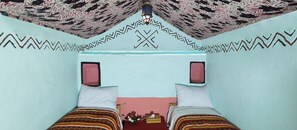 经济小屋, 公共浴室 | 办公桌、遮光窗帘、隔音、熨斗/熨板