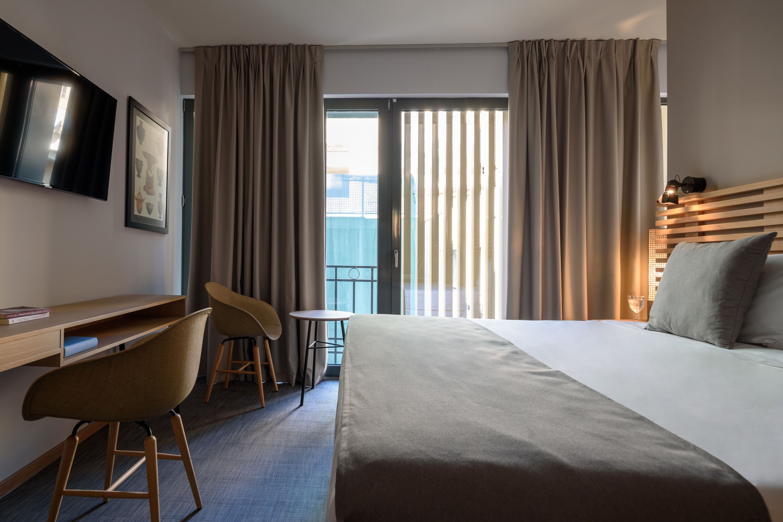 superior double room | minibar, in-room safe, individually decorated, desk