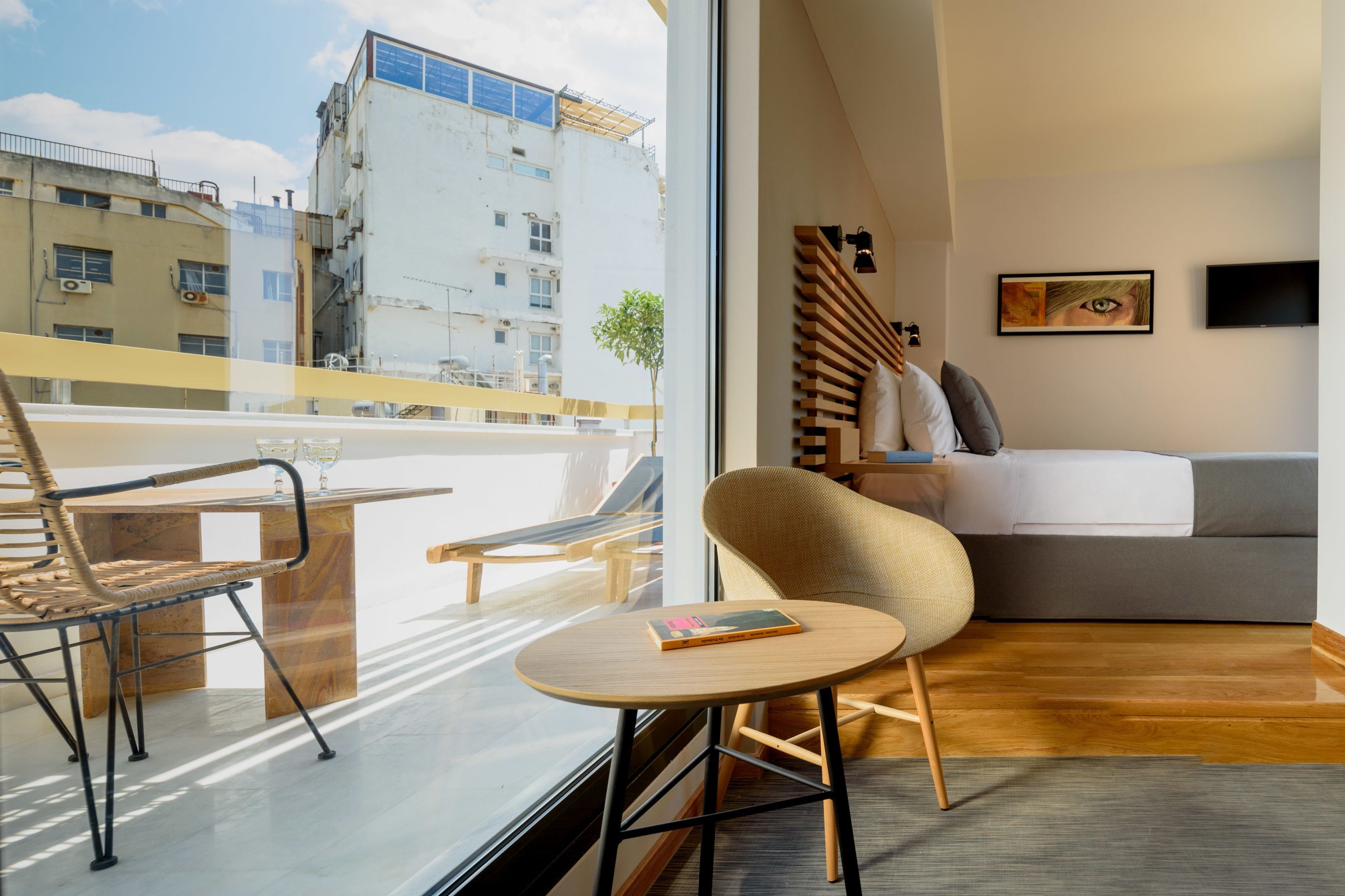 Quarto panorâmico | Frigobar, cofres nos quartos, individualmente decorados, escrivaninha