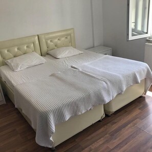 1 chambre, lits bébé (gratuits), Wi-Fi gratuit