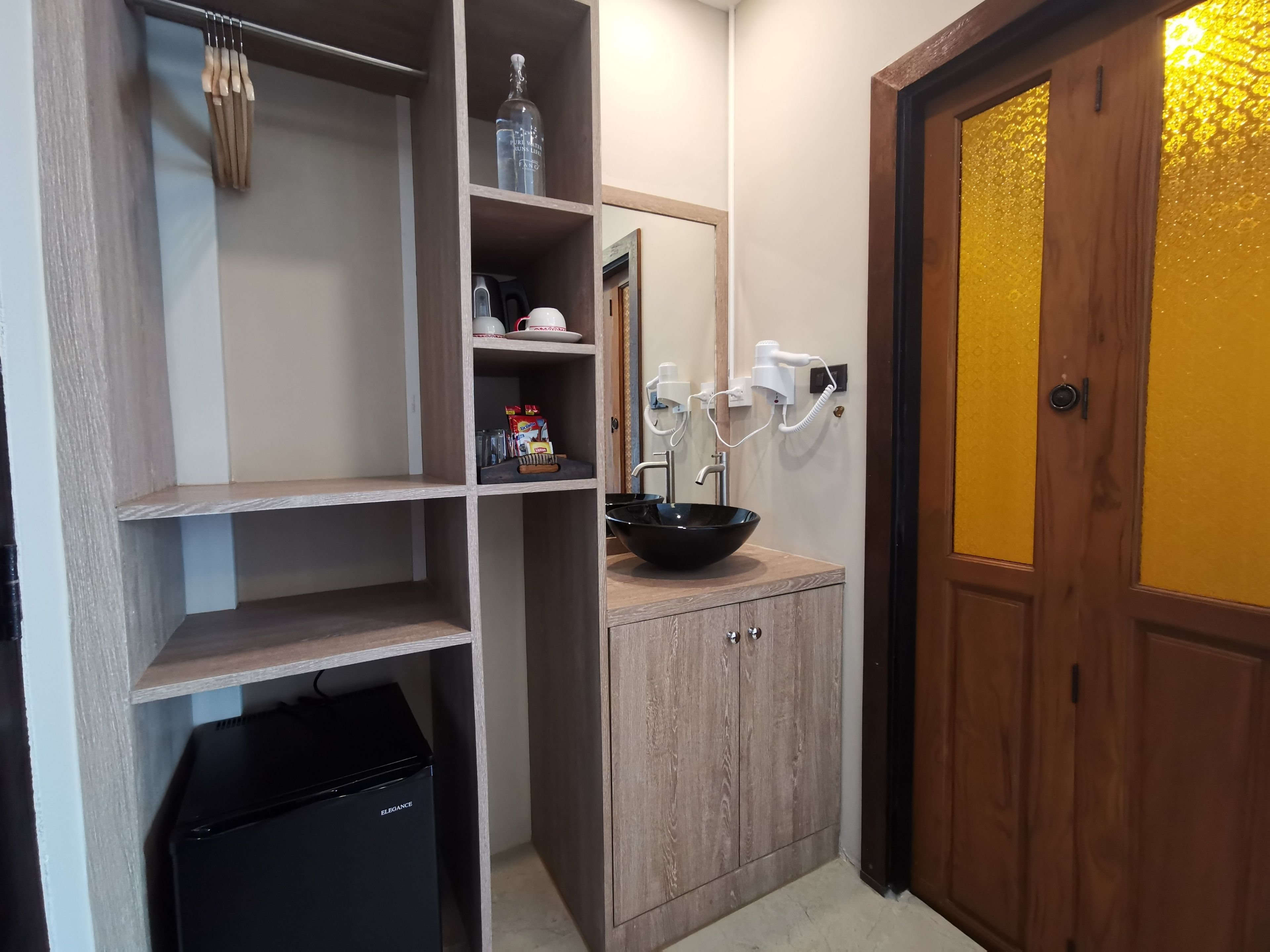 1 bedroom, free minibar, individually decorated, individually furnished