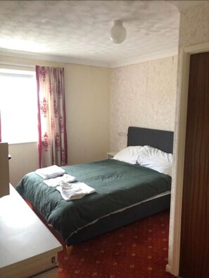 Strykejern/-brett og sengetøy